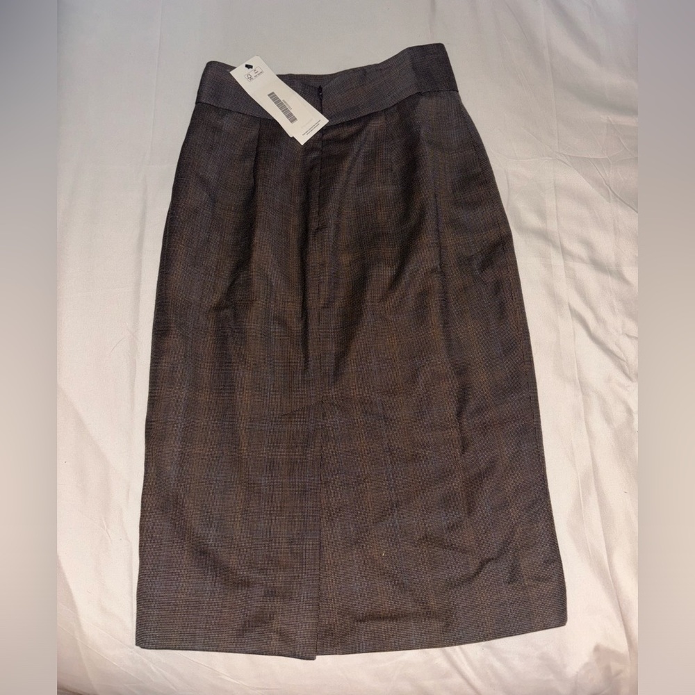 DSquared2 DSquared Women’s knee length stitched skirt in fawn brown shade Sz 40